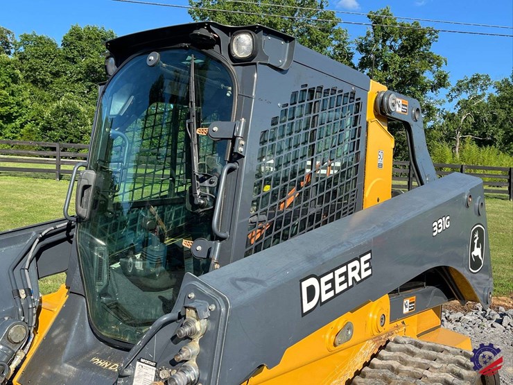 2020-deere-331g-image-21