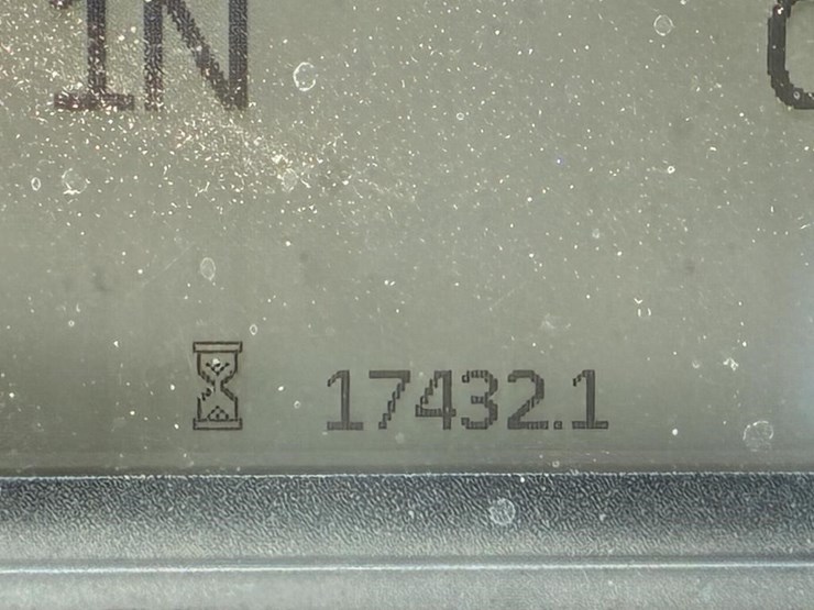 2014-caterpillar-950m-image-22
