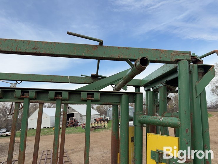 real-tuff-portable-working-chute-image-16