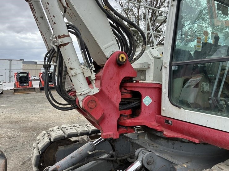 2019-takeuchi-tb2150-image-13