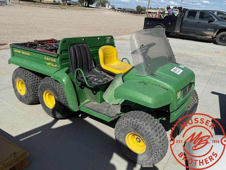 john-deere-gator-image-4