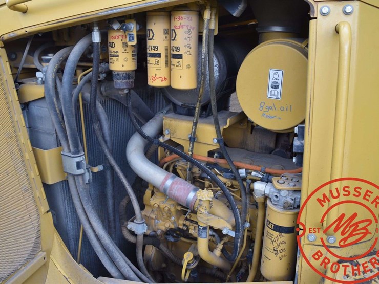 2010-caterpillar-d7e-image-41