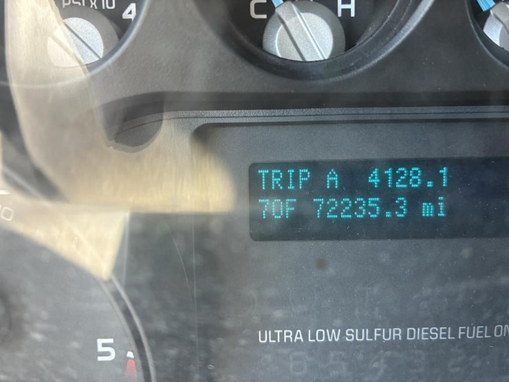 2012-ford-f550-image-17