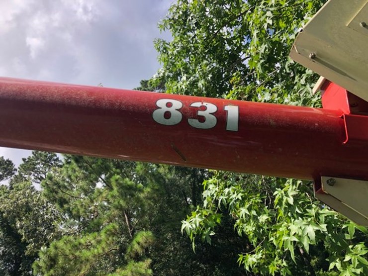buhler-farm-king-831-image-4
