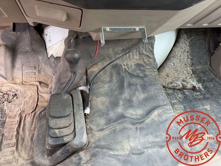 2008-ford-f550-image-25