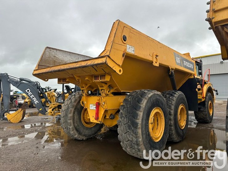 2022-volvo-a25g-image-3