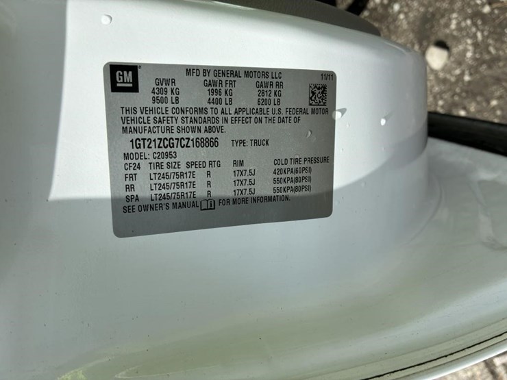 2012-gmc-2500hd-image-18