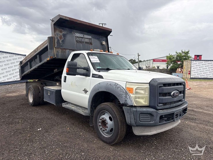 2012-ford-f550-image-2
