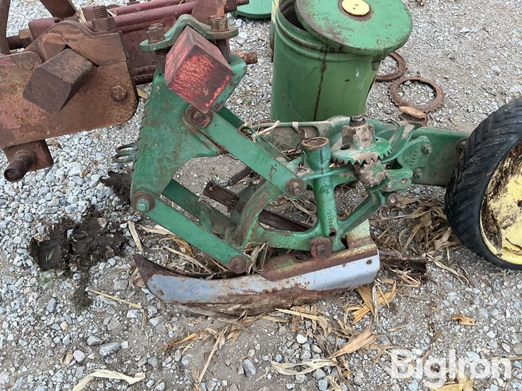 john-deere-71-image-10