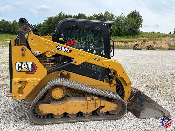 2022-caterpillar-259d3-image-4