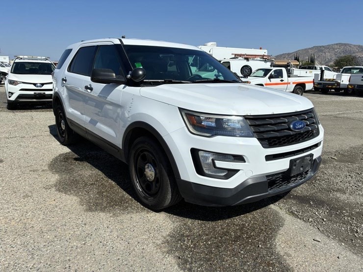 2018-ford-explorer-police-interceptor-image-2