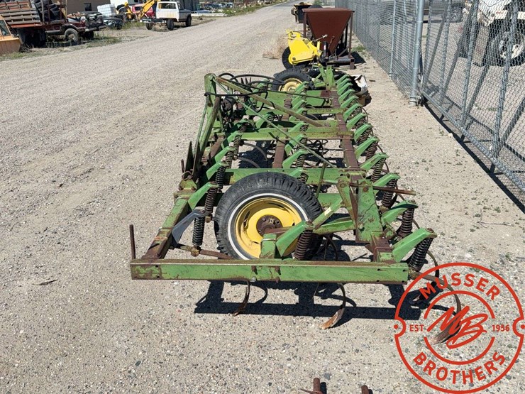 john-deere-1100-image-9