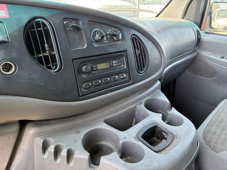 2002-ford-e350-sd-image-19