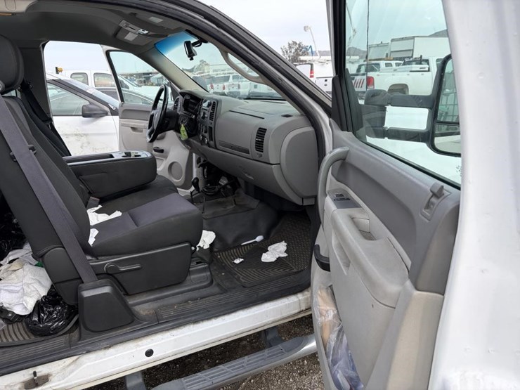 2012-gmc-2500hd-image-9