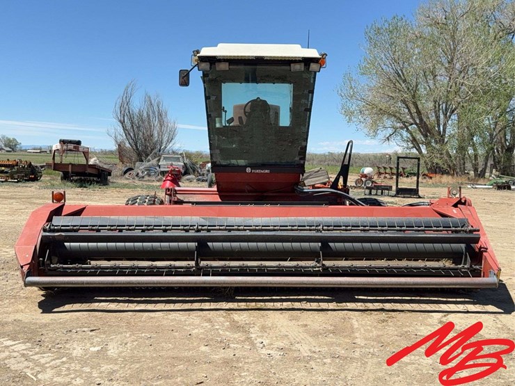 hesston-8400-image-8