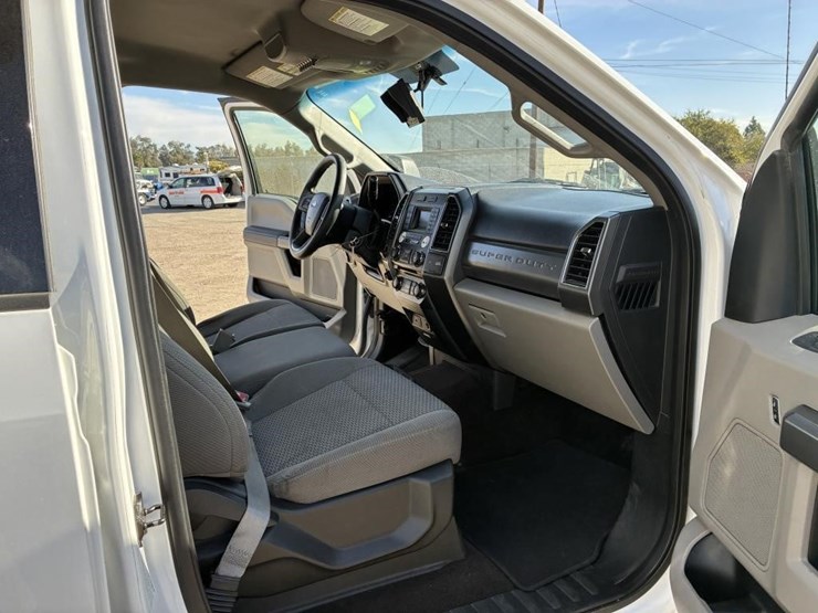 2018-ford-f550-xlt-image-12
