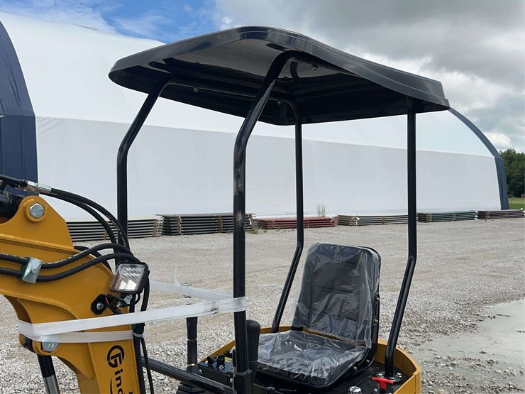 cfg-industrial-h13r-mini-excavator-image-4