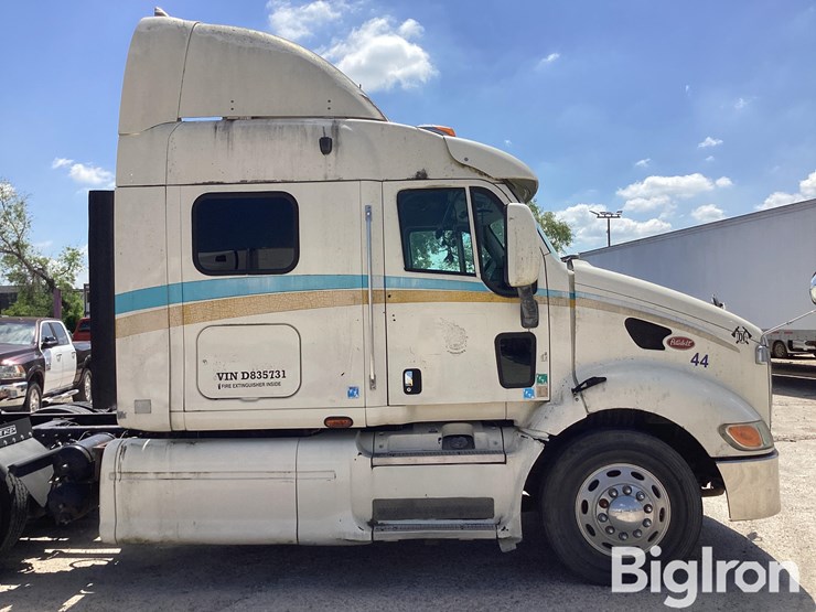 2003-peterbilt-387-image-13