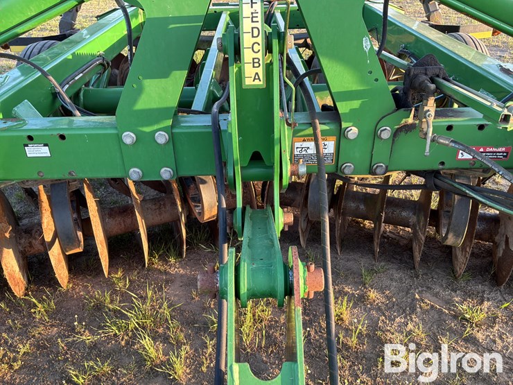 2014-john-deere-2620-image-13