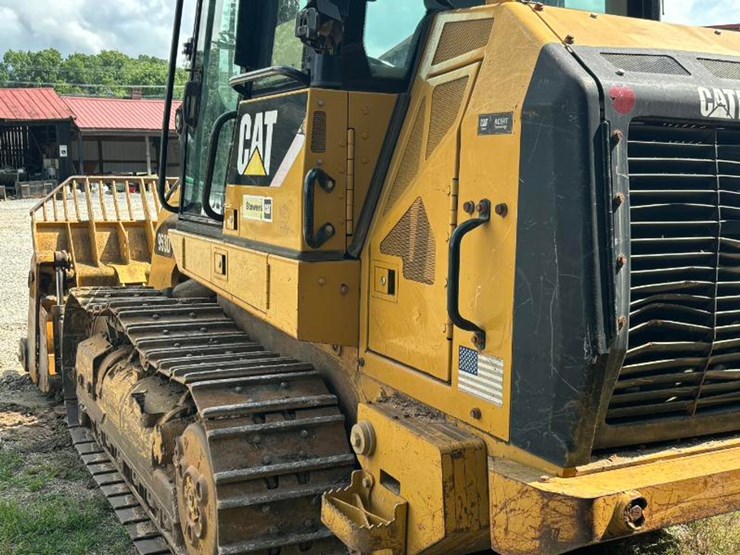 2013-caterpillar-953d-image-3