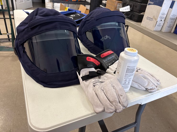 #4026-•-two-del-electrical-safety-kits-in-bags-image-2