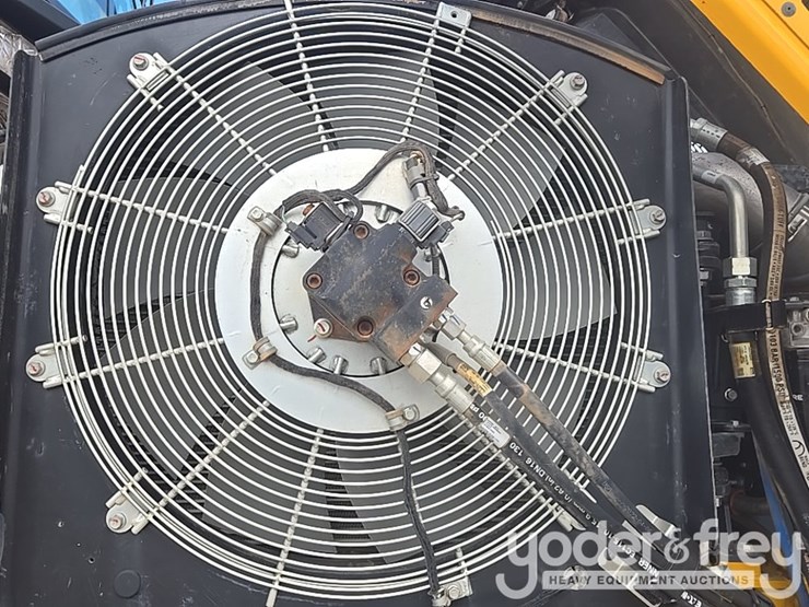 2023-deere-260e-image-42