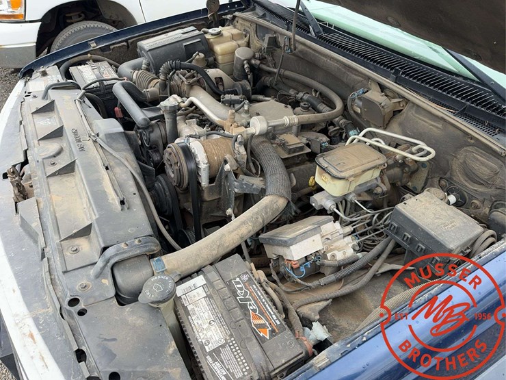 2000-chevrolet-k3500-image-29
