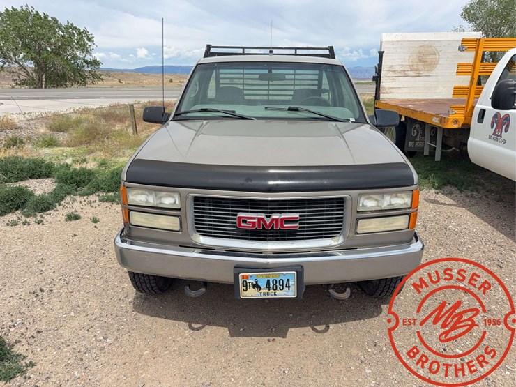 1999-gmc-2500-image-2