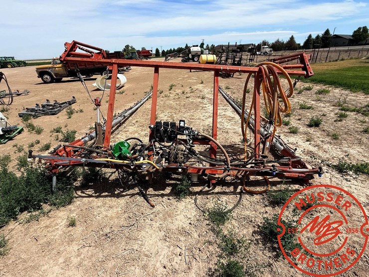 60'-spray-booms-image-2