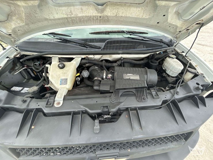 2011-chevrolet-express-2500-image-7