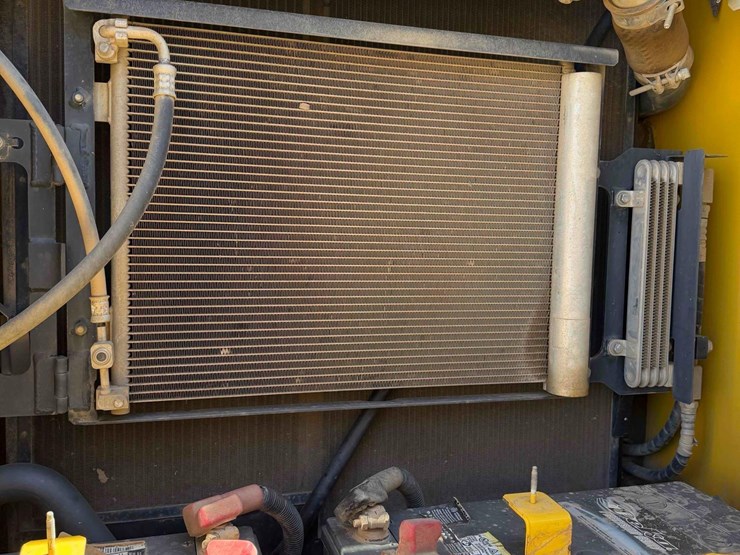 komatsu-pc210-lc-image-15