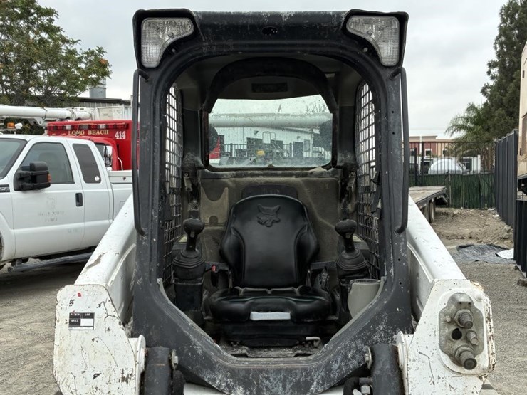 2020-bobcat-t590-image-13