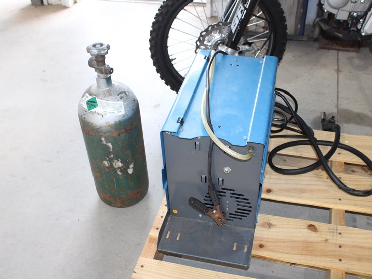 #1021-•-chicago-electric-welding-system-dual-mig-welder-w/-nitrogen-bottle-image-3