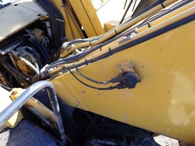 2008-caterpillar-m325d-mh-image-50