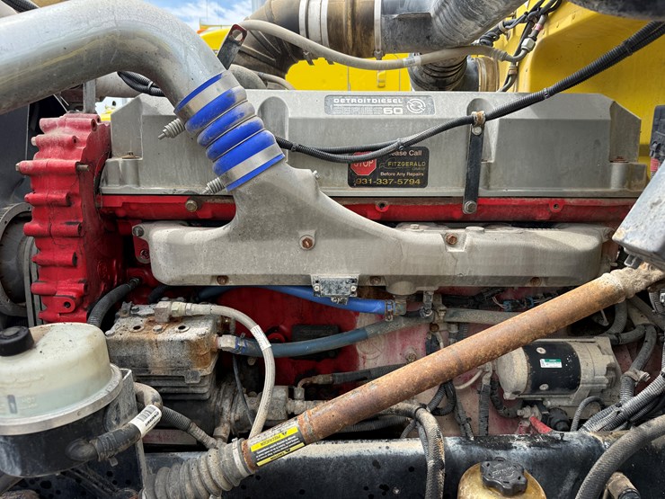 2015-peterbilt-389-image-9