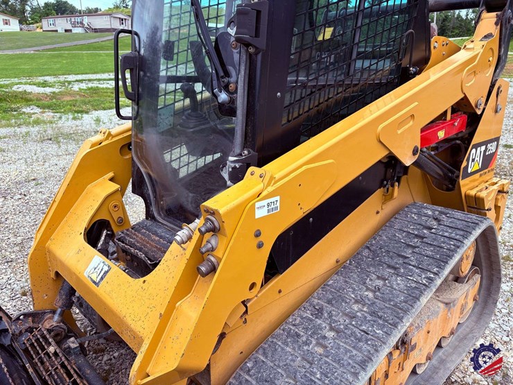 2018-cat-259-skid-steer-image-11