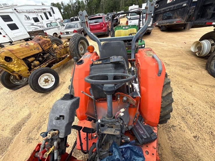 kubota-l2800-image-12