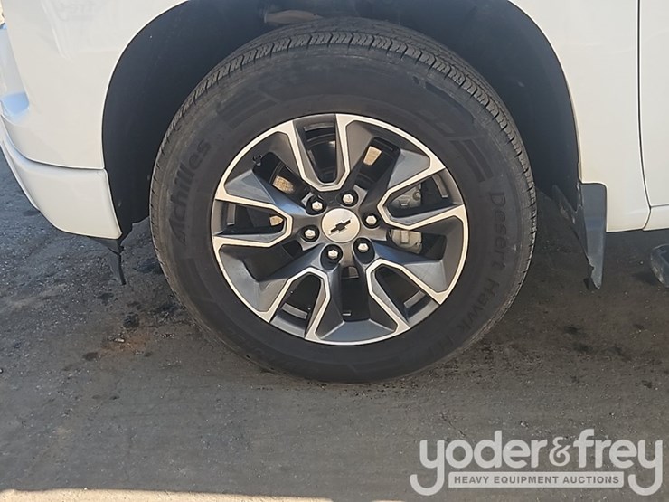 2022-chevrolet-1500-image-9