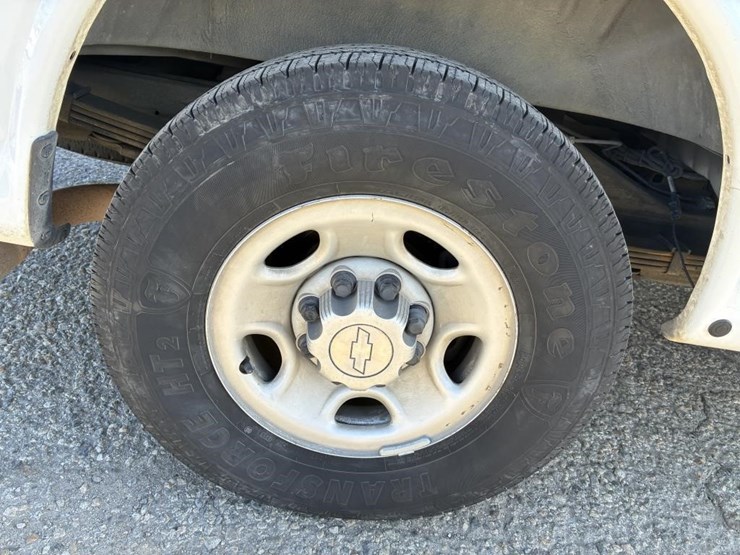 2008-chevrolet-express-3500-image-6