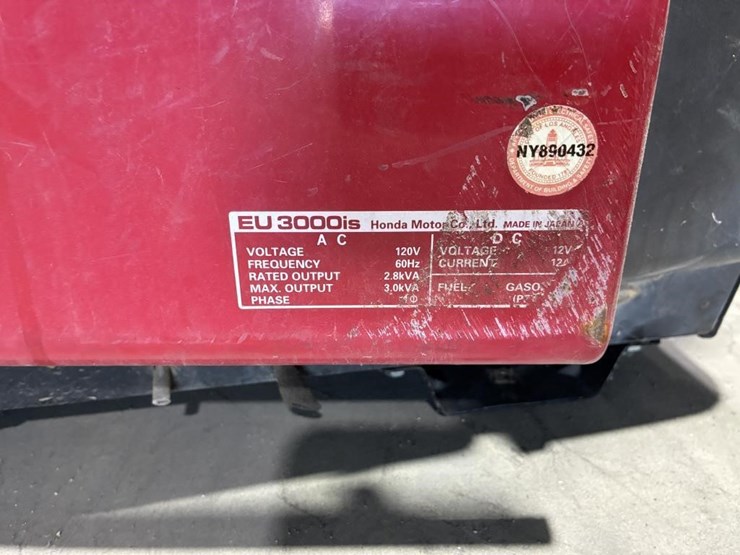 honda-eu3000is-image-10