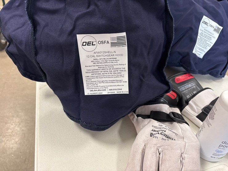#4026-•-two-del-electrical-safety-kits-in-bags-image-5