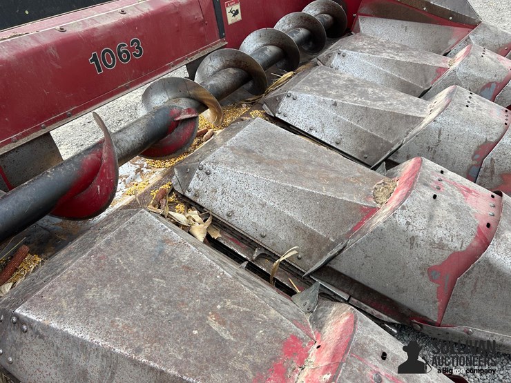 case-ih-1063-image-20