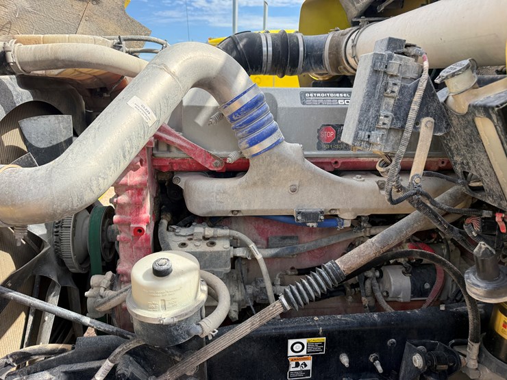 2016-kenworth-t800-image-9