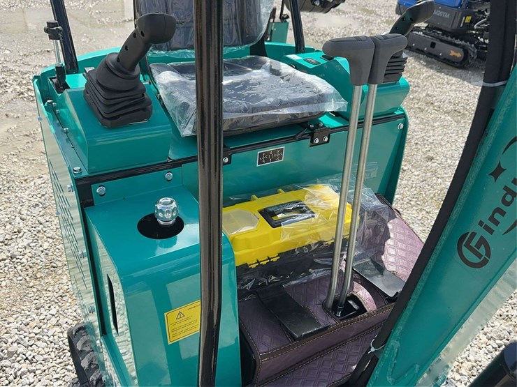 cfg-industrial-h16r-mini-excavator-image-13