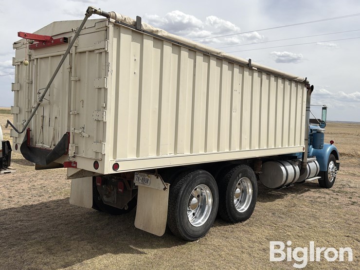 1969-kenworth-w923-image-5