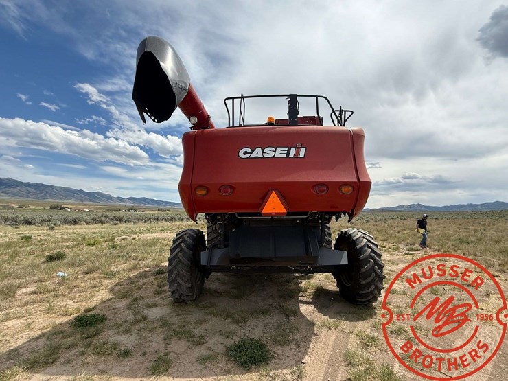 case-ih-7010-image-6