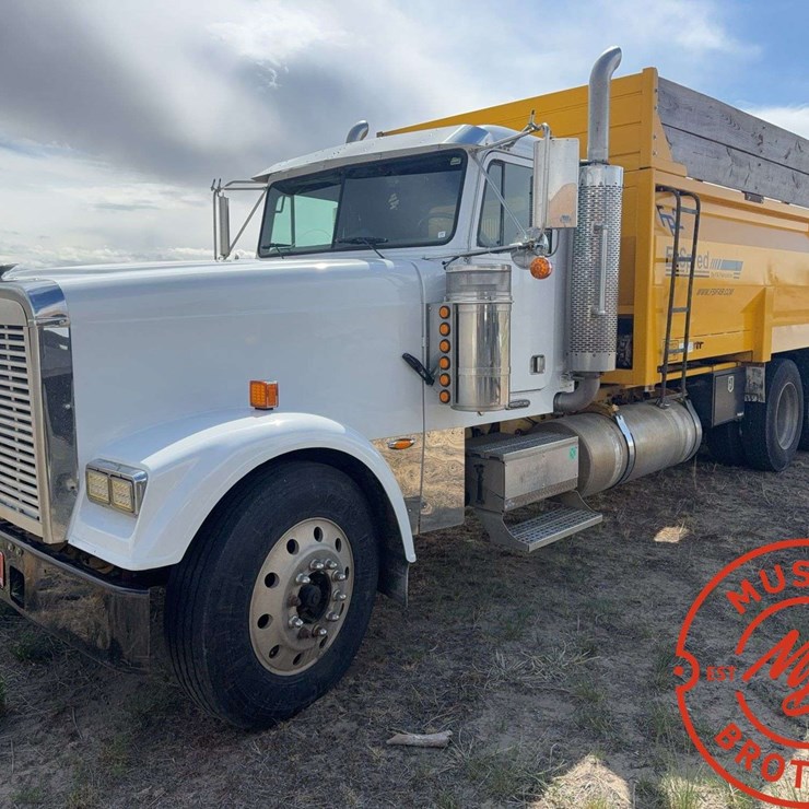 2000 FREIGHTLINER FLD120