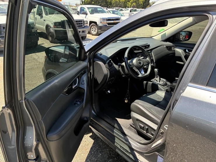 2018-nissan-rogue-image-13