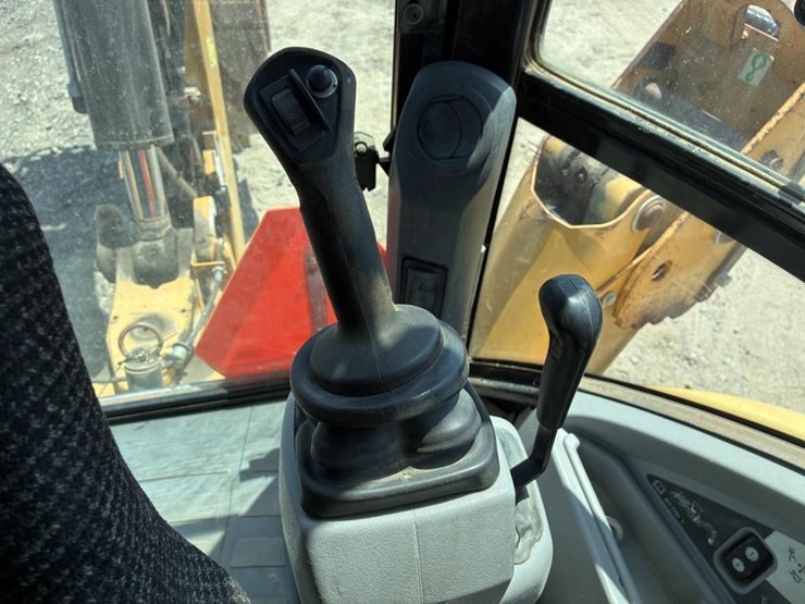2008-caterpillar-430e-image-21