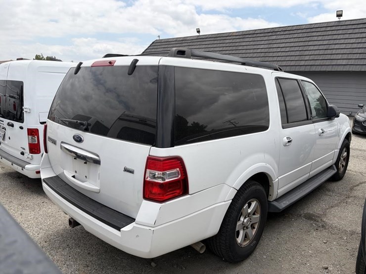 2009-ford-expedition-el-xlt-image-3